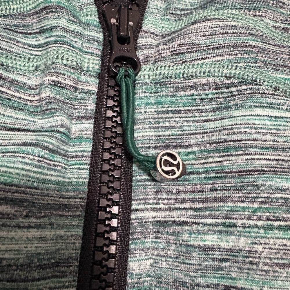 Lululemon Define Jacket w/ full zip & thumbholes. Mint Green, gray & black - Picture 3 of 8